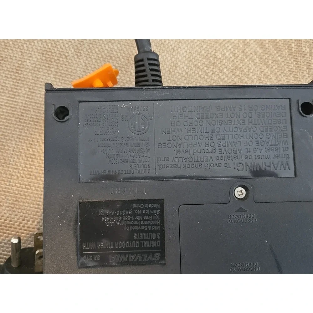 Sylvania SA 210 Outdoor Digital Timer 3-Outlet Zip-Set Pool Pump Landscape Light